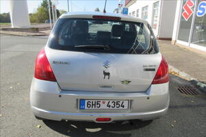 Suzuki Swift 1,3 GLAC - 4