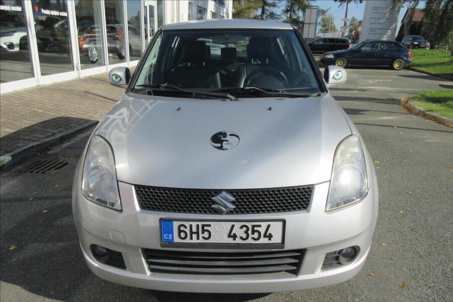 Suzuki Swift 1,3 GLAC - 1